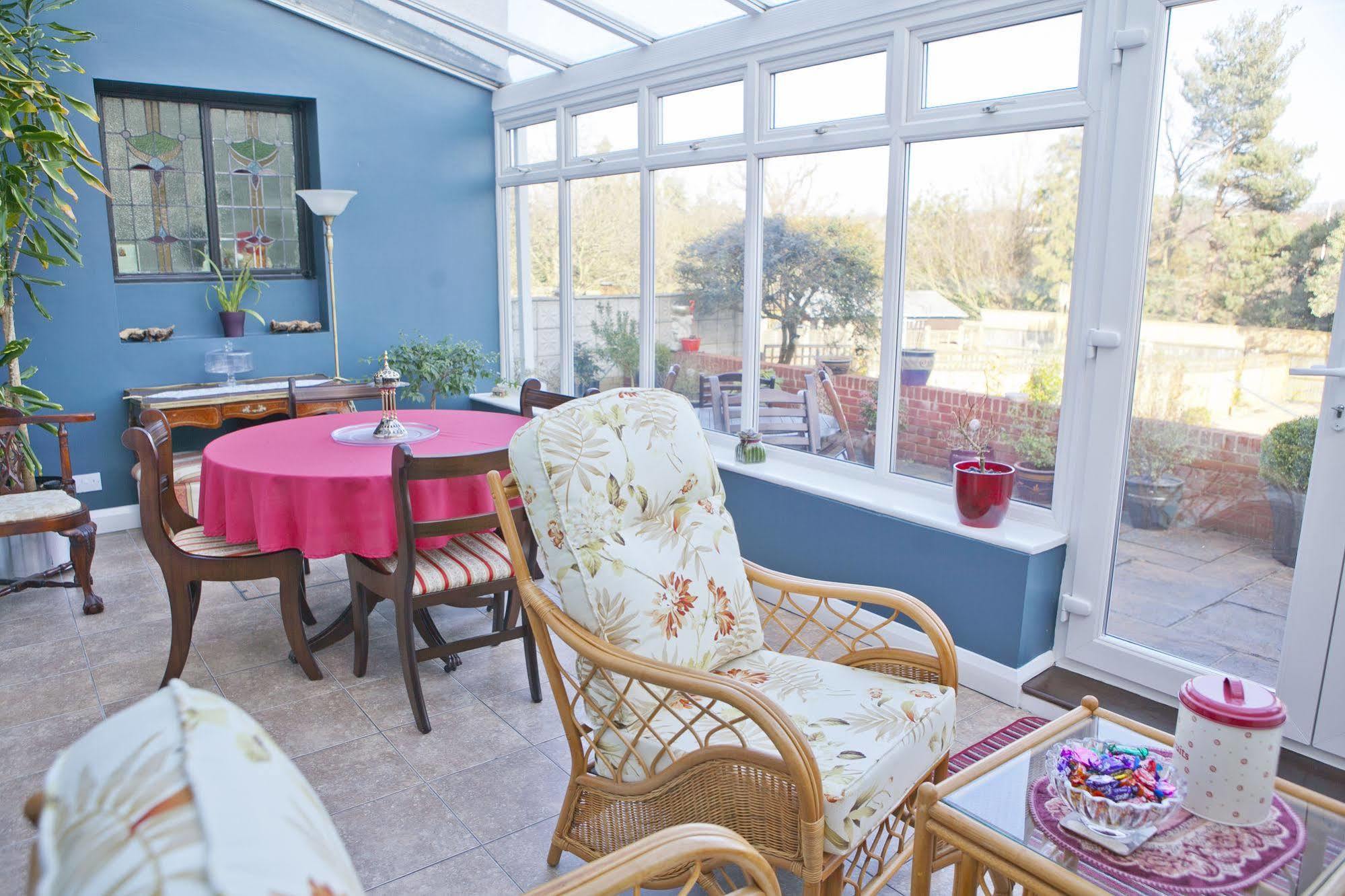 Bay Tree House Bed & Breakfast Barnet Exterior photo